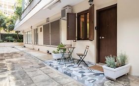 Cute Tiny Apartment In The Heart Of Flisvos